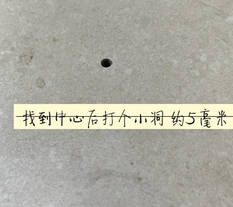 北安瓷砖空鼓维修公司专业解答在瓷砖铺贴过程中，如果砂料搅拌不均匀，将会带来以下问题