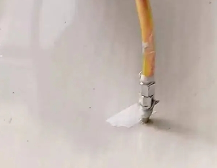 北安瓷砖空鼓维修公司专业解答在瓷砖铺贴过程中，如果使用的砂料过粗（如全部使用了粗砂），可能会导致以下问题